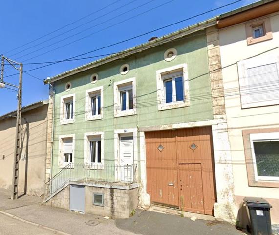 MAISON DE VILLE AVEC GARAGE ET JARDIN 87 900 €
