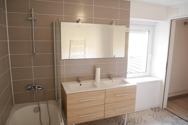 MAISON DE VILLE AVEC GARAGE ET JARDIN 87 900 €