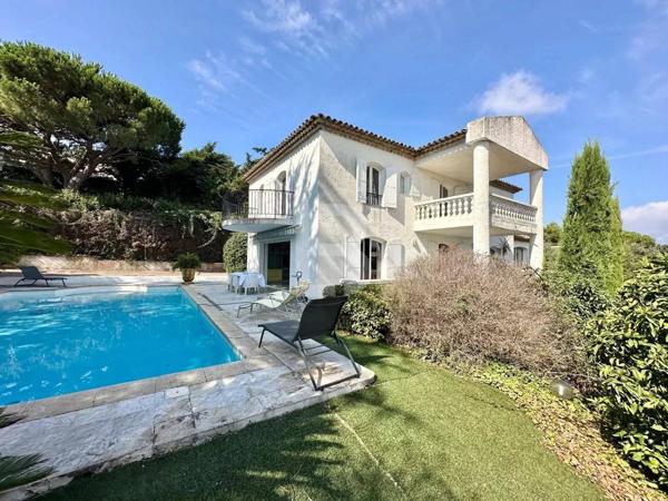 Opportunité de rénovation prestigieuse avec vue mer panoramique – Super Cannes