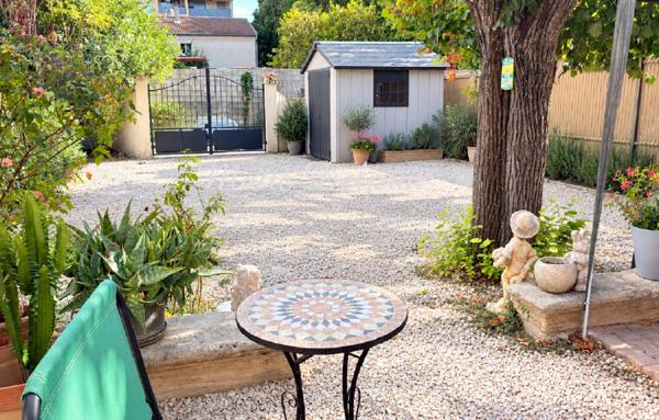 Maison 48 m² à vendre à Carpentras – 2 chambres, jardin 160 m², louée
