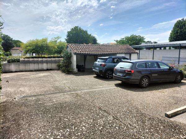Local commercial Tonnay-Charente 6 pièce(s) 91.06m²