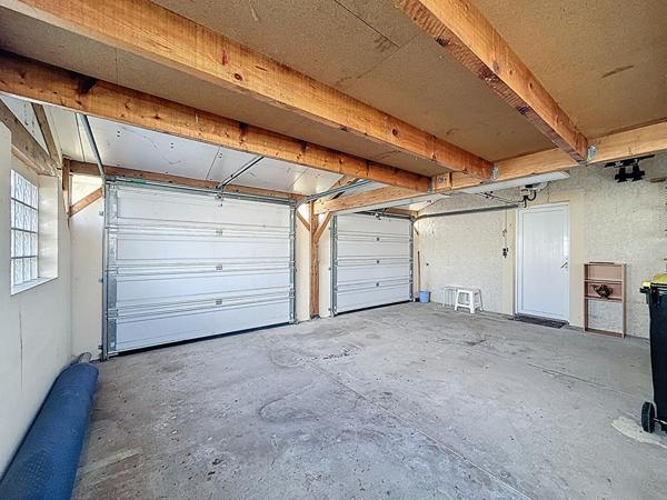 Belle Maison à Saint Maurice de Gourdans, 6 pièces , 135m² avec piscine, garage, terrain 1000m².