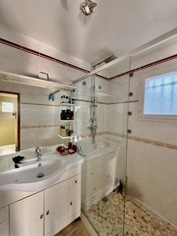 Châteauneuf-de-Gadagne (84470) Maison Chateauneuf de Gadagne 115 m² avec piscine sur un terrain de 901 m²