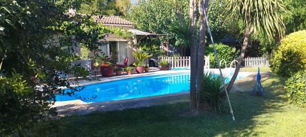 Châteauneuf-de-Gadagne (84470) Maison Chateauneuf de Gadagne 115 m² avec piscine sur un terrain de 901 m²