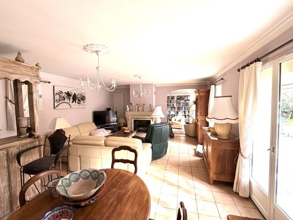 Châteauneuf-de-Gadagne (84470) Maison Chateauneuf de Gadagne 115 m² avec piscine sur un terrain de 901 m²