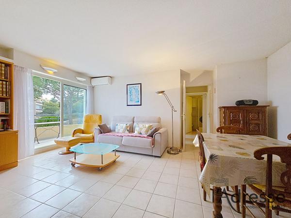 Beau 2 pièces de 46 m² avec garage dans Résidence Standing Piscine !