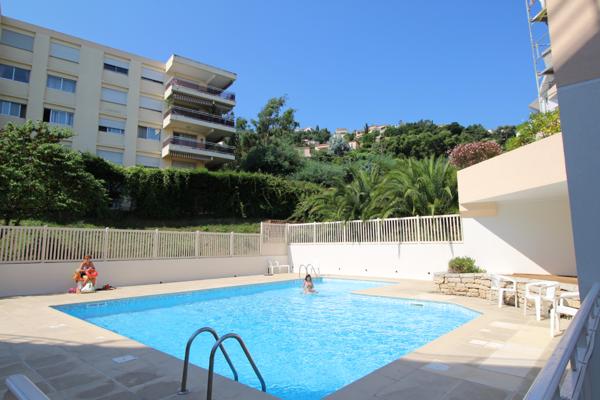 Beau 2 pièces de 46 m² avec garage dans Résidence Standing Piscine !