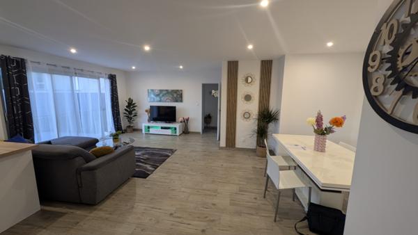 Maison  4 pièce(s)  3 chambre(s)  95 m²