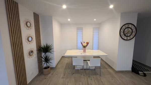 Maison  4 pièce(s)  3 chambre(s)  95 m²
