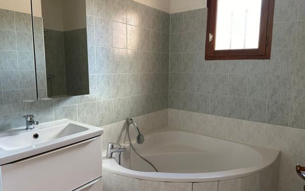 Maison à louer    5 pièces • 108,75 m2 Vacquières