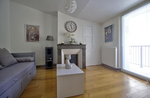 AGEN CENTRE VILLE - Maison de caractère en pierre de 192 m² avec 5 chambres, garage, extérieur dans un quartier proche de tous les commerces.
