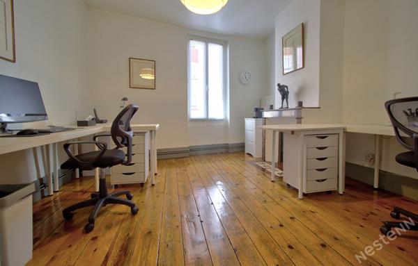 AGEN CENTRE VILLE - Maison de caractère en pierre de 192 m² avec 5 chambres, garage, extérieur dans un quartier proche de tous les commerces.