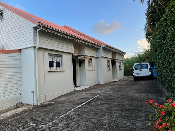 Achat maison près de LE LAMENTIN - 8 pièce(s) - 170 m² - 420 000 €