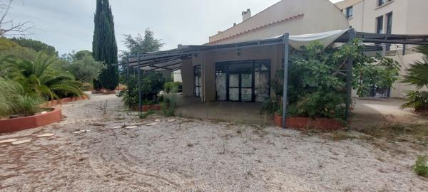 Alénya (66200) Local 600m² + matériel