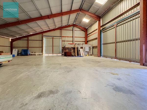 Entrepôt / local industriel  1230 m2