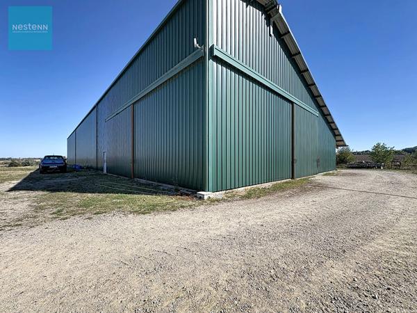 Entrepôt / local industriel  1230 m2