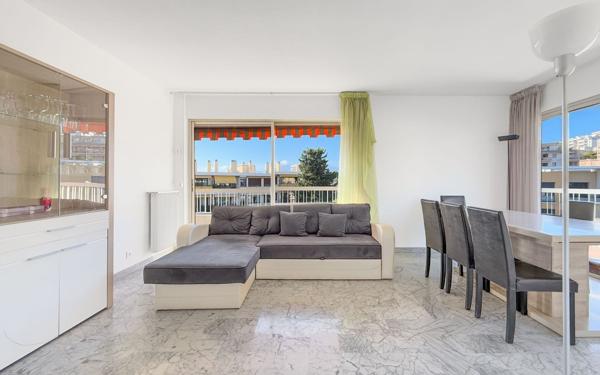 Appartement à vendre    3 pièces • 68 m2 Nice
