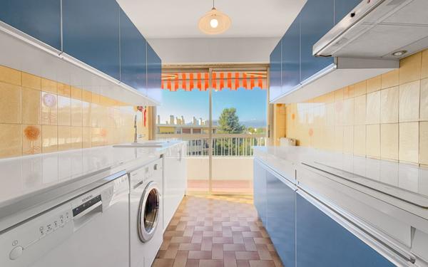 Appartement à vendre    3 pièces • 68 m2 Nice