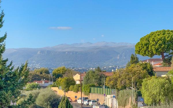 Appartement à vendre    3 pièces • 68 m2 Nice