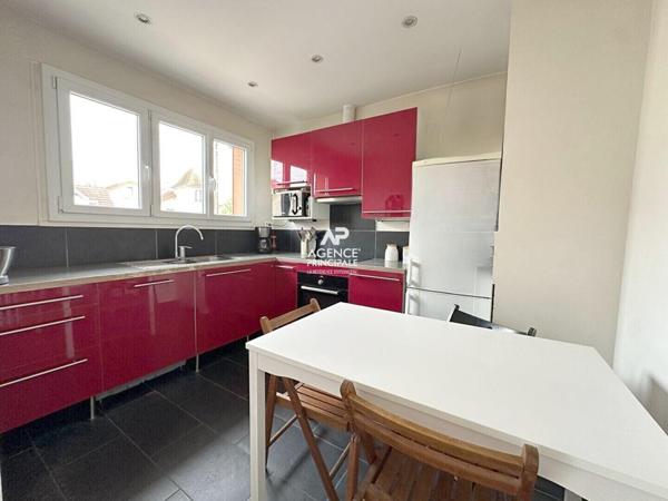 VIROFLAY - Les Prés - Maison de 5 pièces. et vaste garage €875 000 ** - Référence 684-C