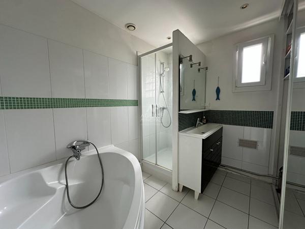 VIROFLAY - Les Prés - Maison de 5 pièces. et vaste garage €875 000 ** - Référence 684-C