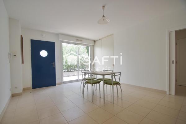 Appart type 2 avec terrasse proche centre ville