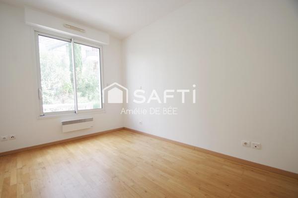 Appart type 2 avec terrasse proche centre ville