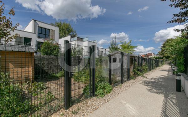 Appartement à vendre    4 pièces • 81,52 m2 Noisy-le-Grand