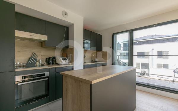 Appartement à vendre    4 pièces • 81,52 m2 Noisy-le-Grand
