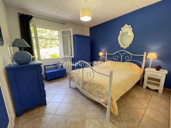 Vente                                                      Villa
                        
                     5 pièces                      150 m2                     à Sainte-Maxime
