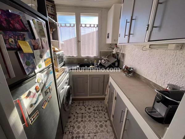 Vente                                                      Villa
                        
                     5 pièces                      150 m2                     à Sainte-Maxime