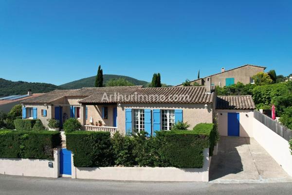 Vente                                                      Villa
                        
                     5 pièces                      150 m2                     à Sainte-Maxime