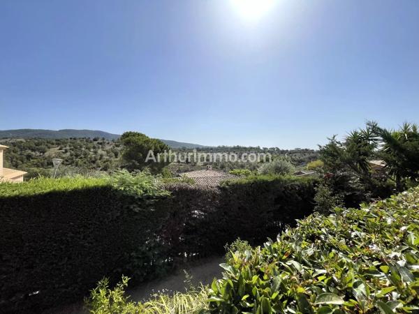 Vente                                                      Villa
                        
                     5 pièces                      150 m2                     à Sainte-Maxime