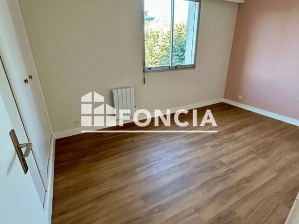 Location Appartement 3 pièces 74.1 m² - 70 AVENUE JACQUES COEUR Poitiers 86000