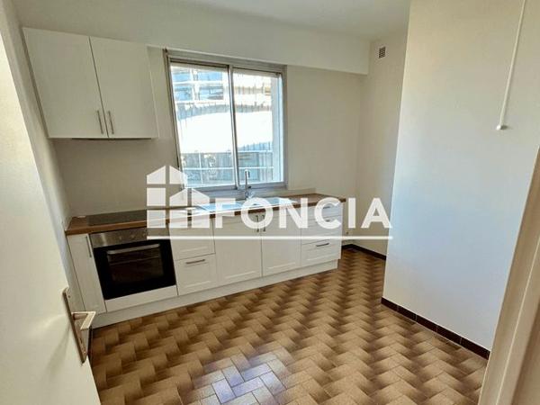 Location Appartement 3 pièces 74.1 m² - 70 AVENUE JACQUES COEUR Poitiers 86000