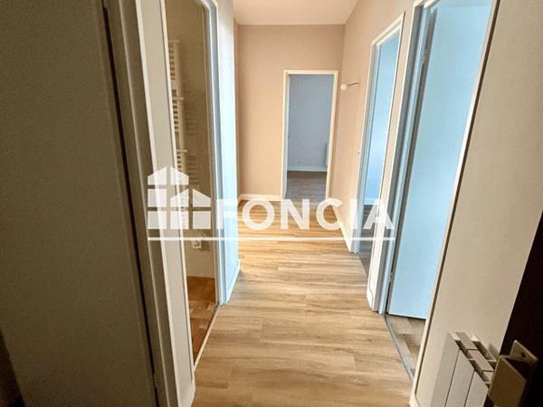 Location Appartement 3 pièces 74.1 m² - 70 AVENUE JACQUES COEUR Poitiers 86000