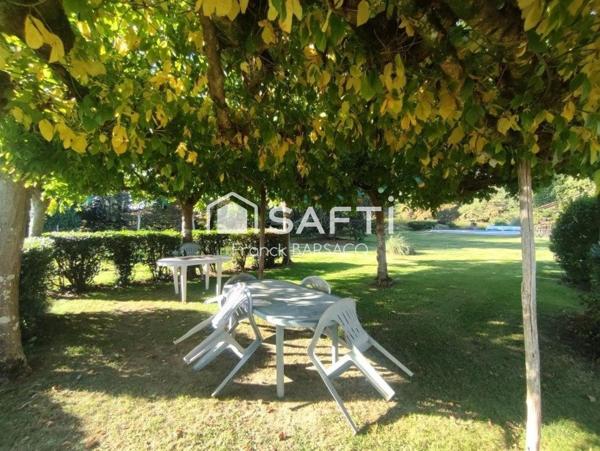 DEUX MAISONS EN CAMPAGNE   AVEC PARC ET PISCINE