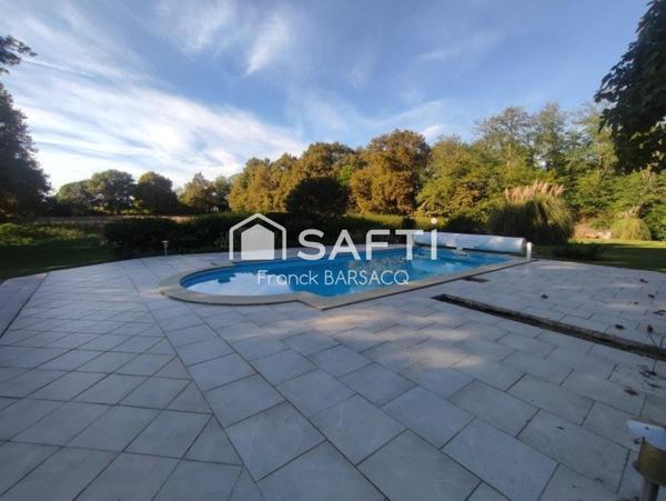 DEUX MAISONS EN CAMPAGNE   AVEC PARC ET PISCINE