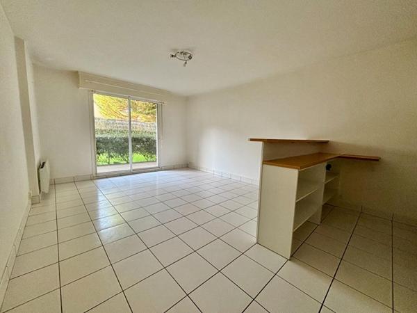 Appartement  T2 PLAGE ET COMMERCES A PIED - STATIONNEMENT - CAVE