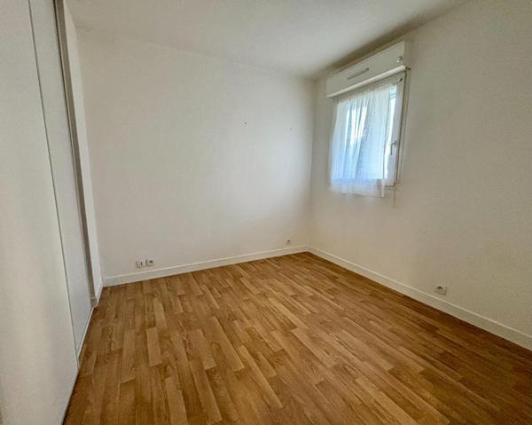 Appartement  T2 PLAGE ET COMMERCES A PIED - STATIONNEMENT - CAVE