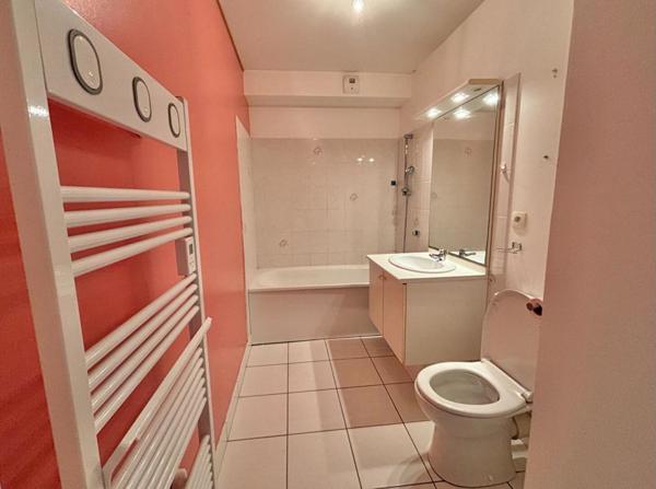 Appartement  T2 PLAGE ET COMMERCES A PIED - STATIONNEMENT - CAVE