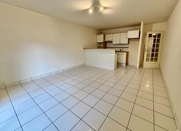 Appartement  T2 PLAGE ET COMMERCES A PIED - STATIONNEMENT - CAVE