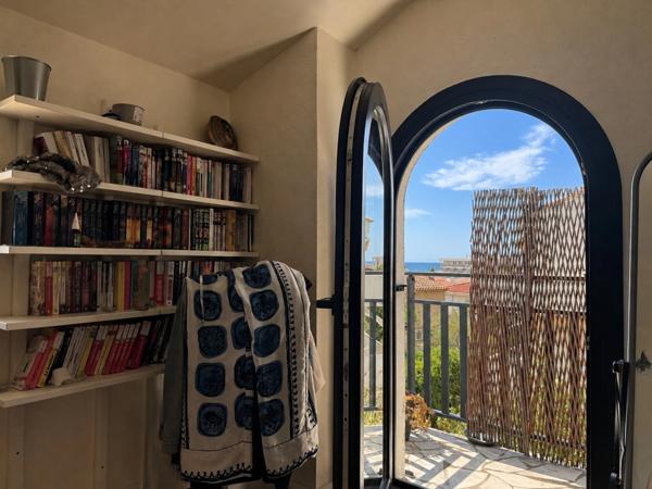 Maison à 2 min de la plage à Saint-Pierre-la-Mer – piscine, vue mer et T3 indépendant