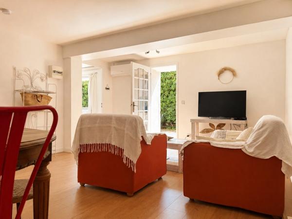 Maison à 2 min de la plage à Saint-Pierre-la-Mer – piscine, vue mer et T3 indépendant