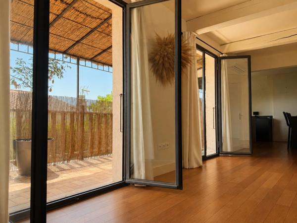 Maison à 2 min de la plage à Saint-Pierre-la-Mer – piscine, vue mer et T3 indépendant