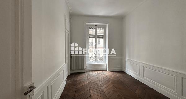 Location Appartement 3 pièces 79.89 m² - Lyon 69006