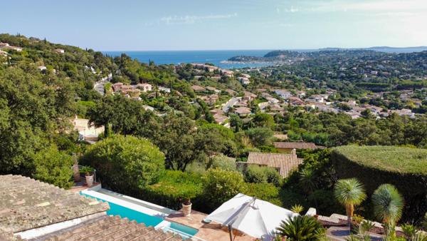 maison à vendre  5 pièces - 152 m2 CAVALAIRE SUR MER - 83