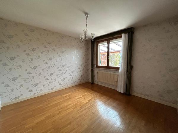 Maison Chantraine 6 pièce(s) 165.9 m2