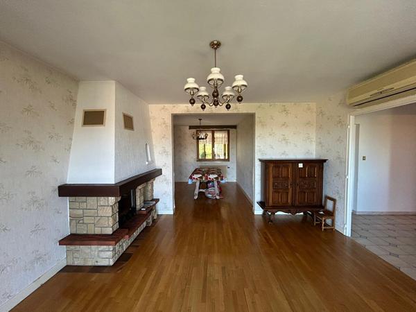 Maison Chantraine 6 pièce(s) 165.9 m2