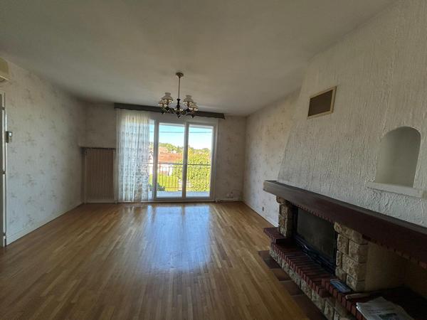 Maison Chantraine 6 pièce(s) 165.9 m2